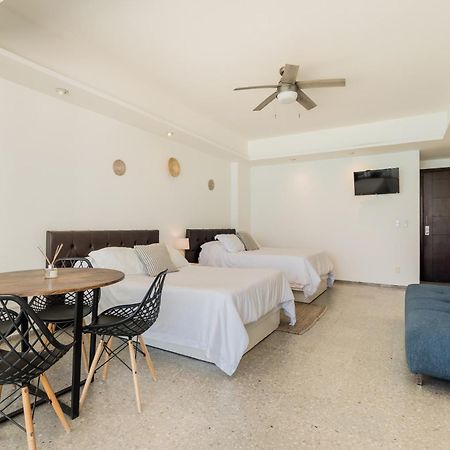 *Turquoise Escape- Beachfront Studio By Casa Paraiso* Канкун Экстерьер фото