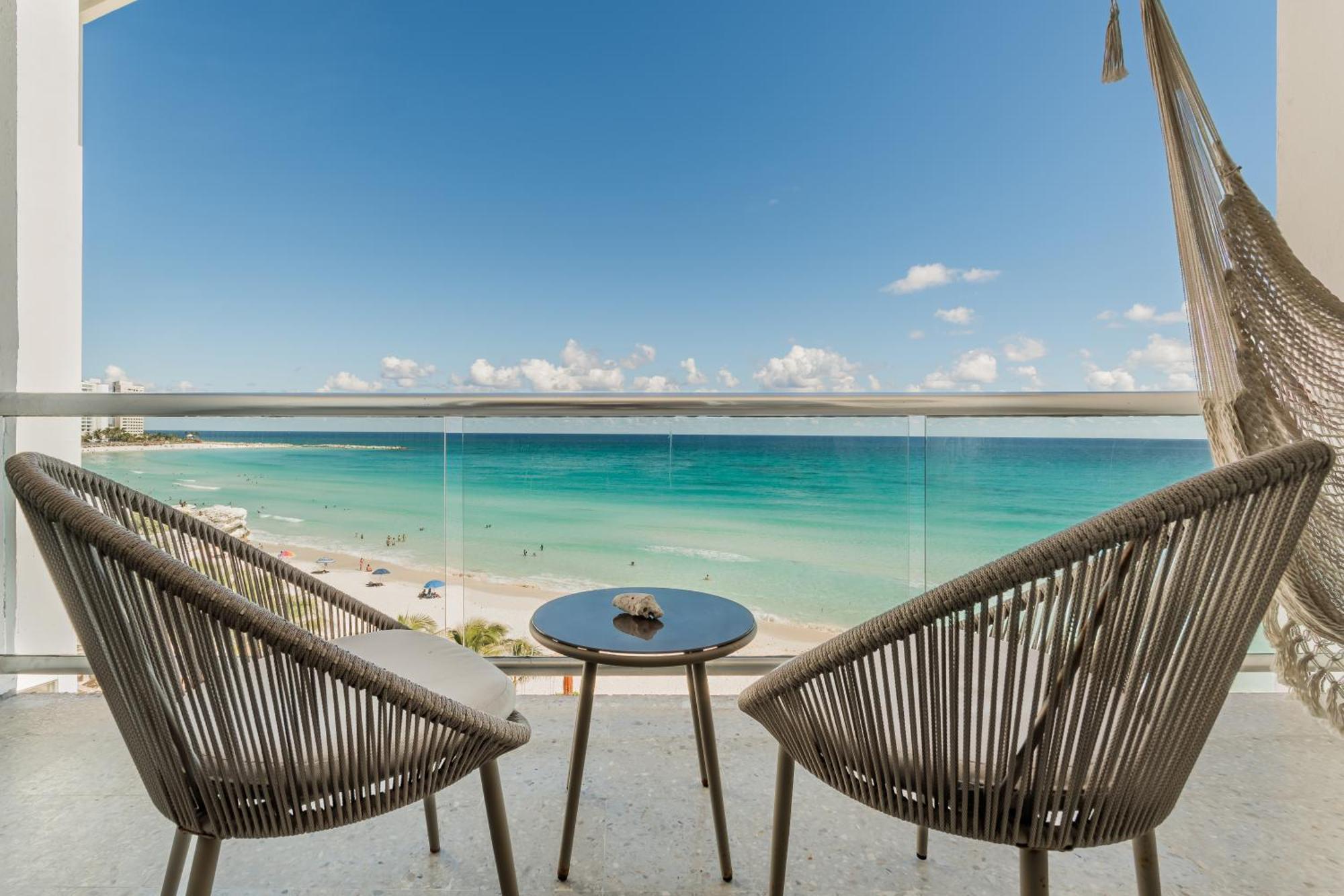 *Turquoise Escape- Beachfront Studio By Casa Paraiso* Канкун Экстерьер фото