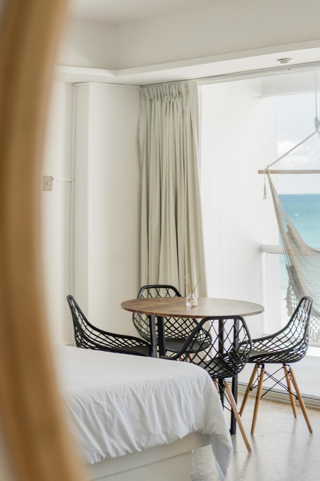 *Turquoise Escape- Beachfront Studio By Casa Paraiso* Канкун Экстерьер фото