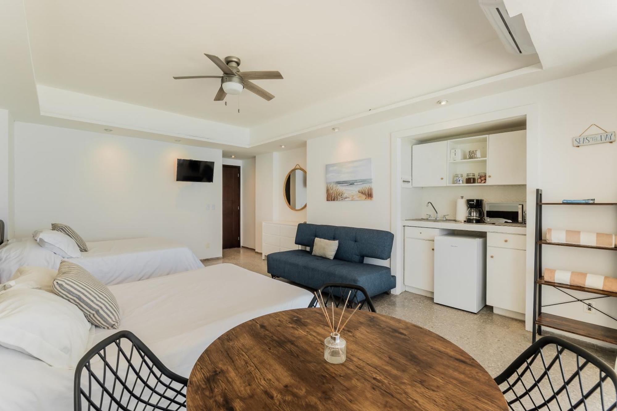 *Turquoise Escape- Beachfront Studio By Casa Paraiso* Канкун Экстерьер фото