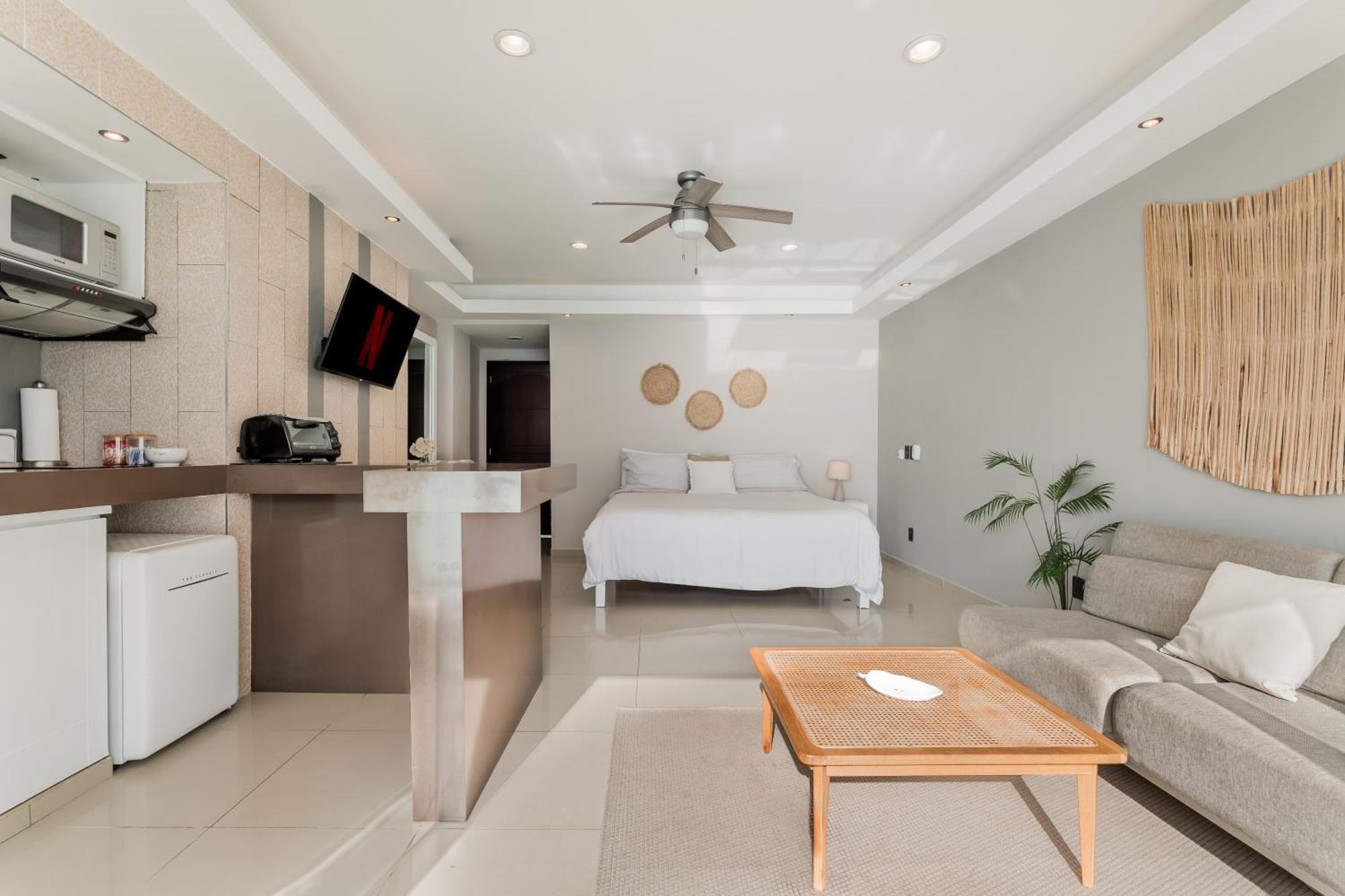 *Turquoise Escape- Beachfront Studio By Casa Paraiso* Канкун Экстерьер фото